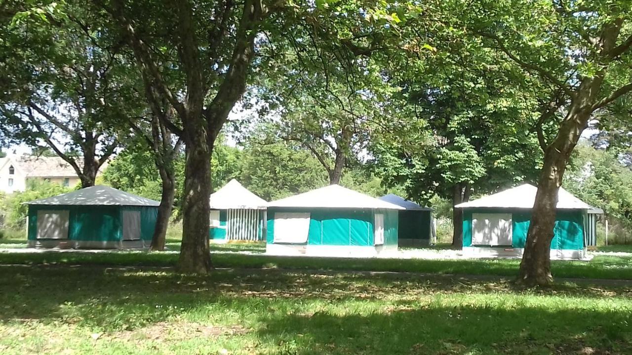 Camping Les Ombrages De L'Adour Hotel Aire-sur-lʼAdour Esterno foto